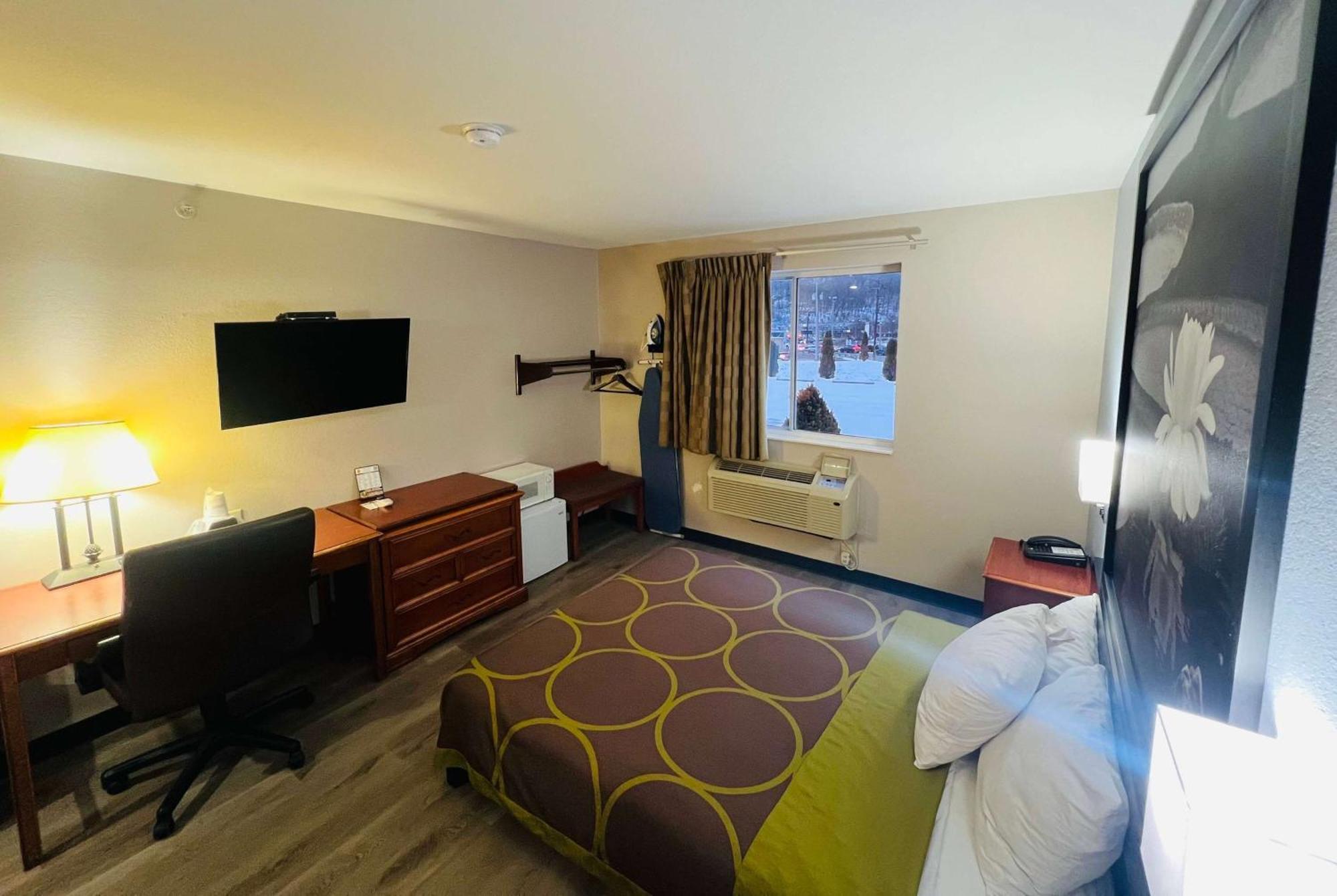 Super 8 By Wyndham Pittsburgh/Monroeville Bagian luar foto