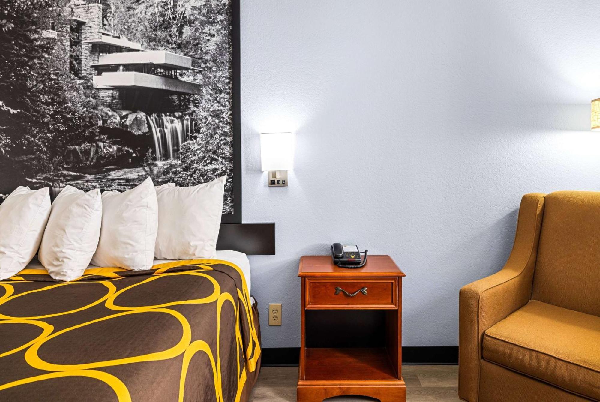 Super 8 By Wyndham Pittsburgh/Monroeville Bagian luar foto