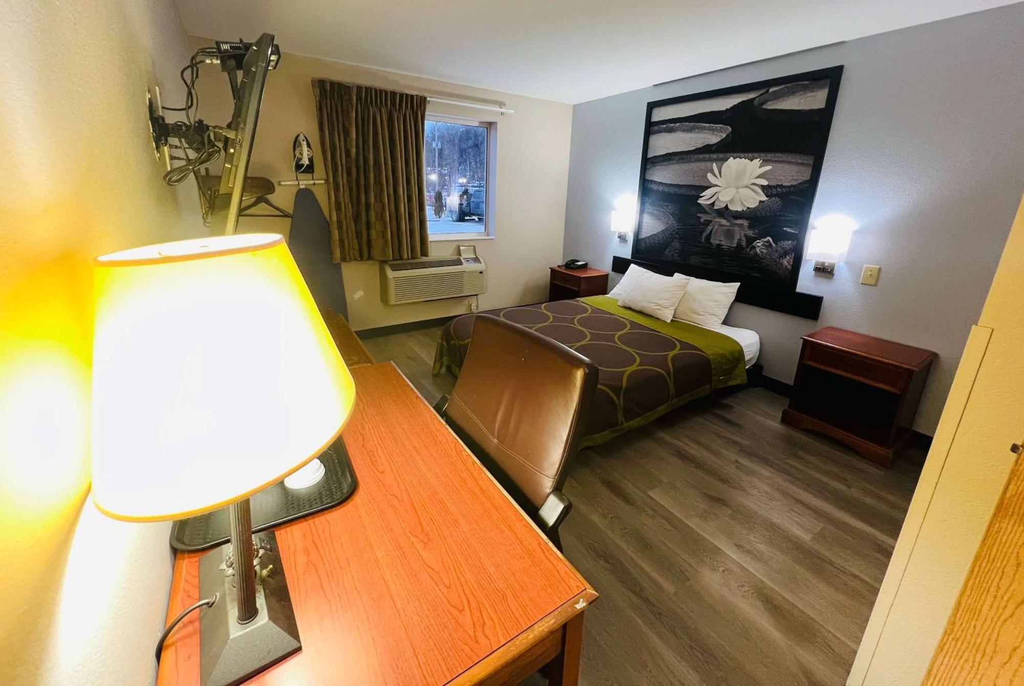 Super 8 By Wyndham Pittsburgh/Monroeville Bagian luar foto