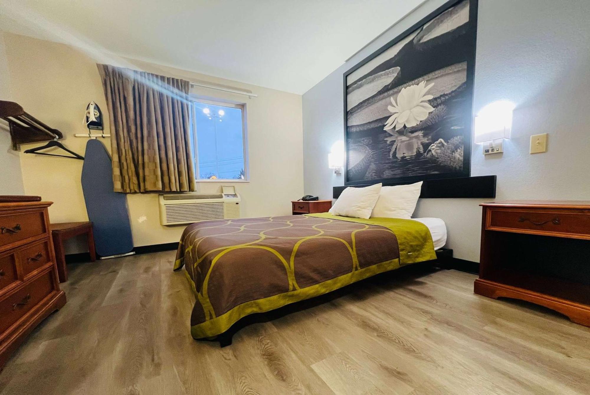 Super 8 By Wyndham Pittsburgh/Monroeville Bagian luar foto