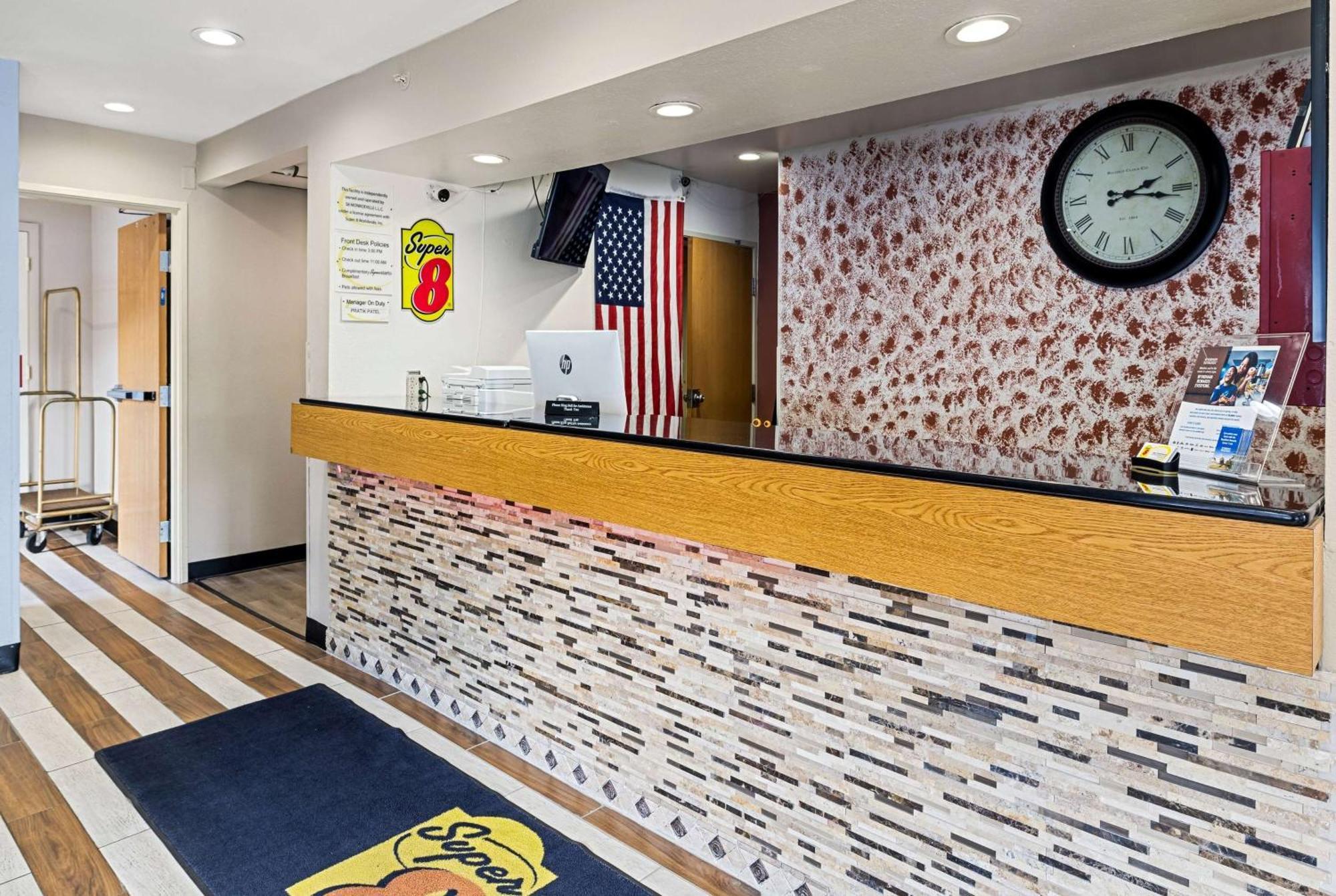 Super 8 By Wyndham Pittsburgh/Monroeville Bagian luar foto